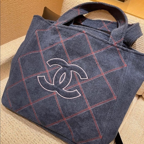 CHANEL CoCo Beach 2022 set - Picture 2 of 9